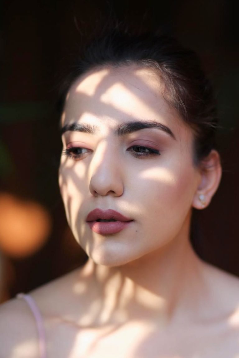 30 Summer Makeup Looks 2025 - Scan to Talk