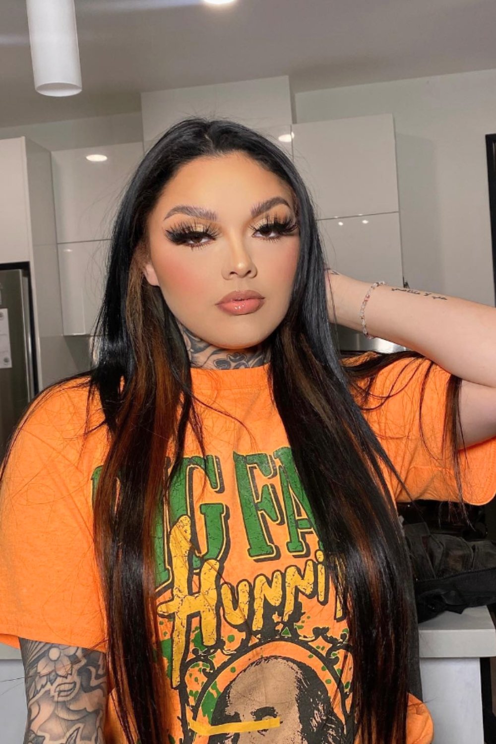 30 Summer Makeup Looks 2025 - Scan to Talk