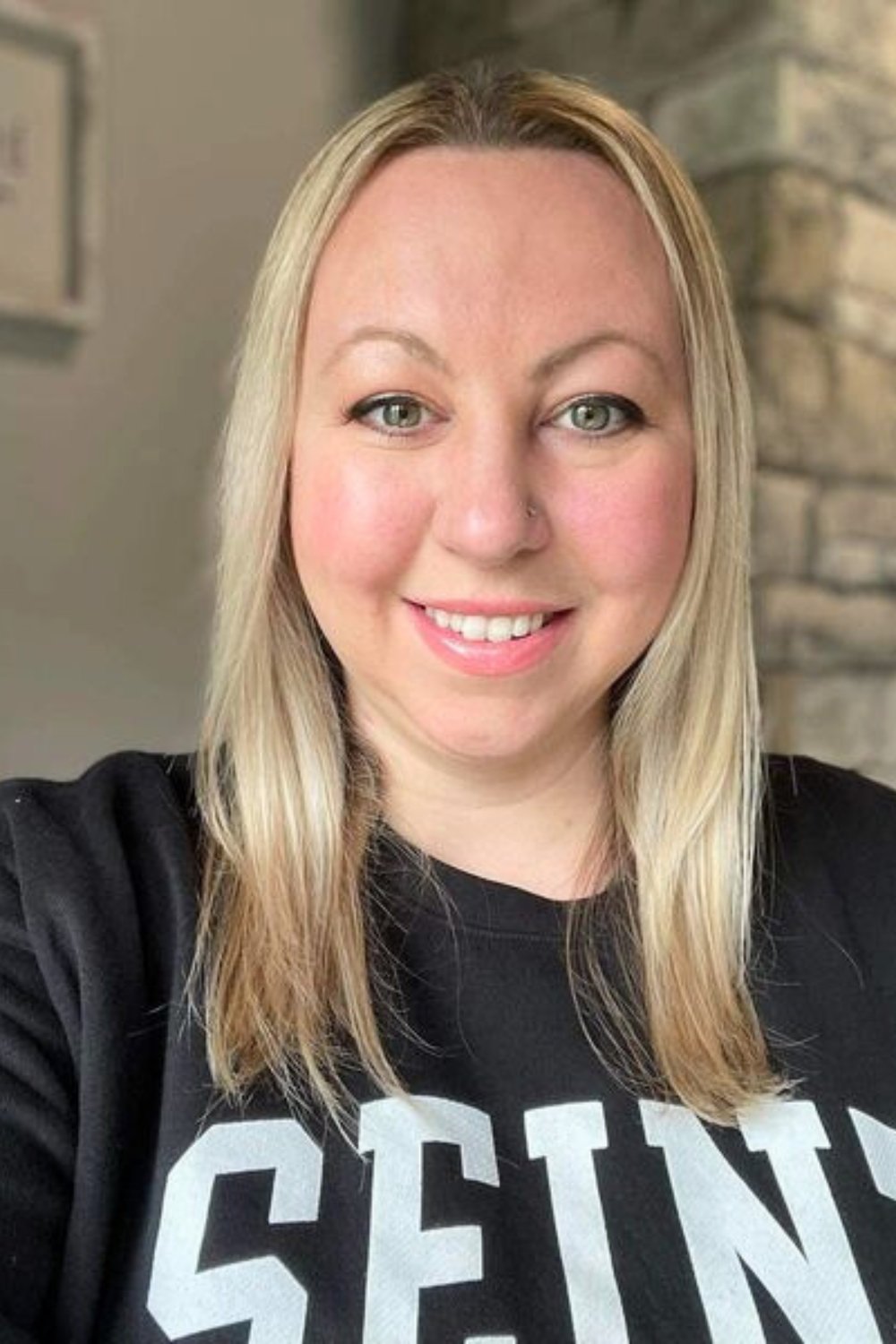 30 Summer Makeup Looks 2025 - Scan to Talk