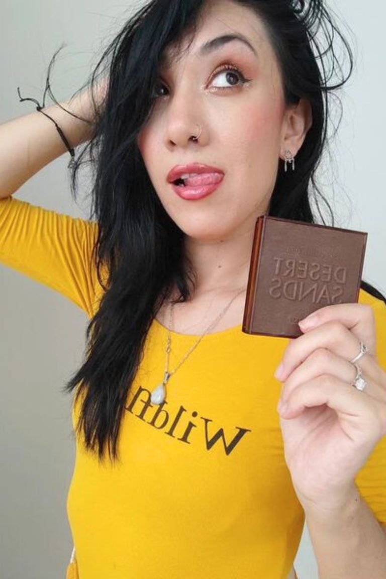 30 Summer Makeup Looks 2025 - Scan to Talk