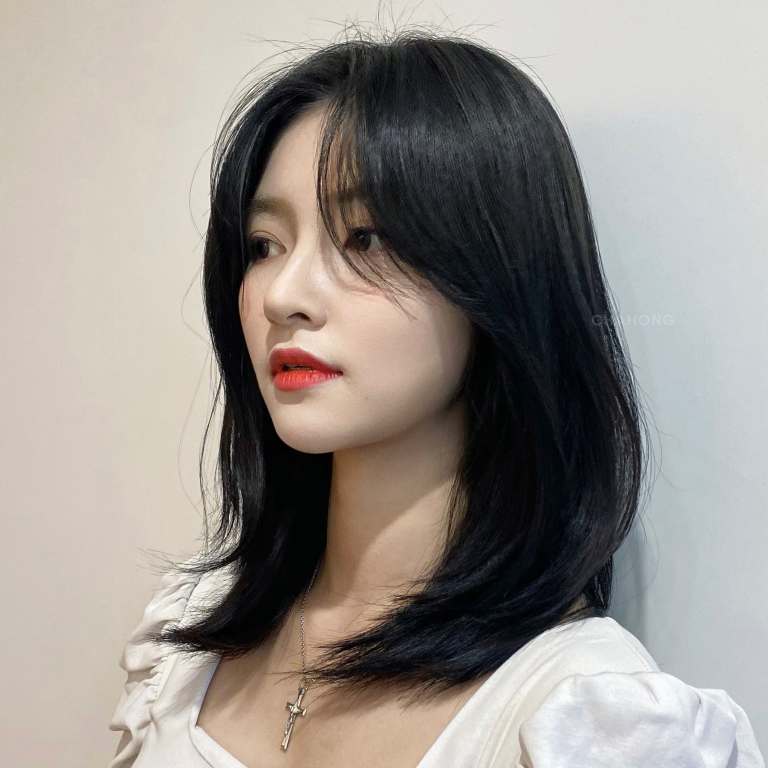 36 Korean Hairstyles For Women to Try in 2025 - Scan to Talk